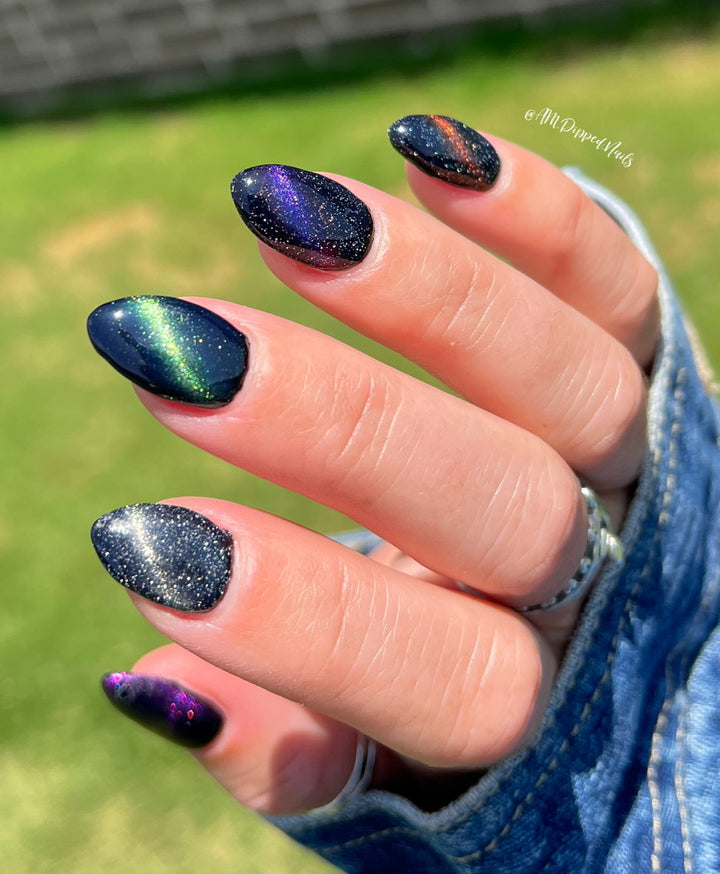 DRAGON SCALE (CAT EYE GEL)